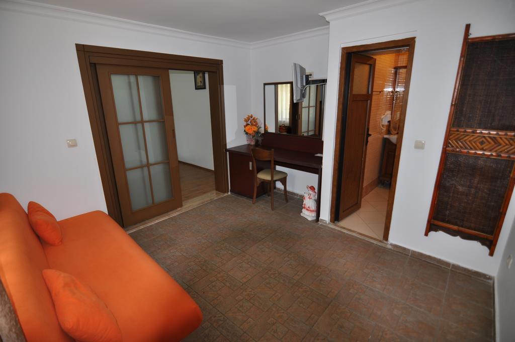 Longhouse Inn Hotel Dalyan Room photo